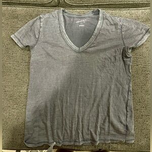 Universal Threads T-Shirt